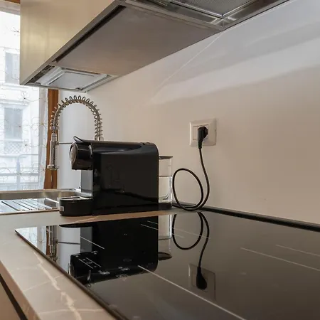 Moderno Bilocale Vicino Aeroporto Linate Self Check-in 24h & Wifi Veloce Apartment *